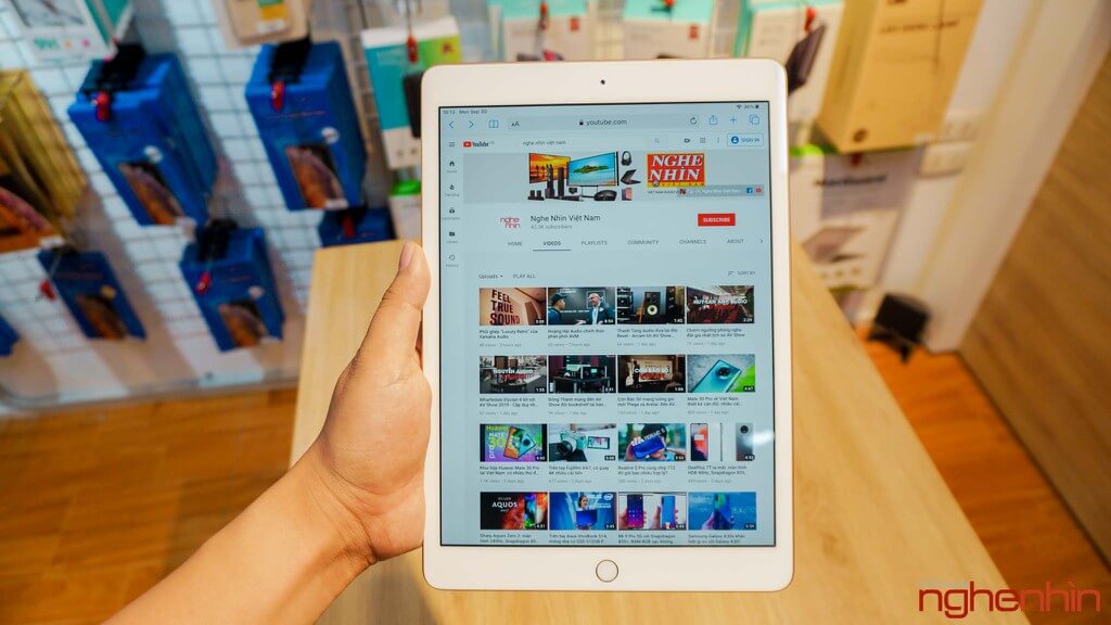 Trên tay iPad 2019: màn hình Retina 10,2 inch, giá rẻ, vỏ nhôm tái chế
